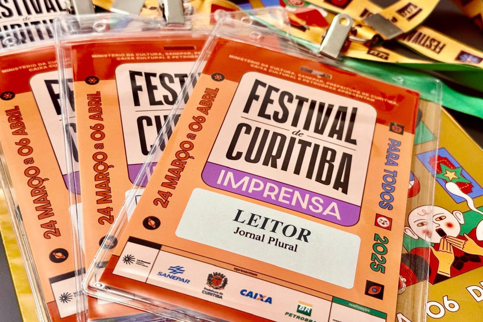 Pegue sua credencial pra sala de imprensa do Festival de Curitiba no Instagram do Plural