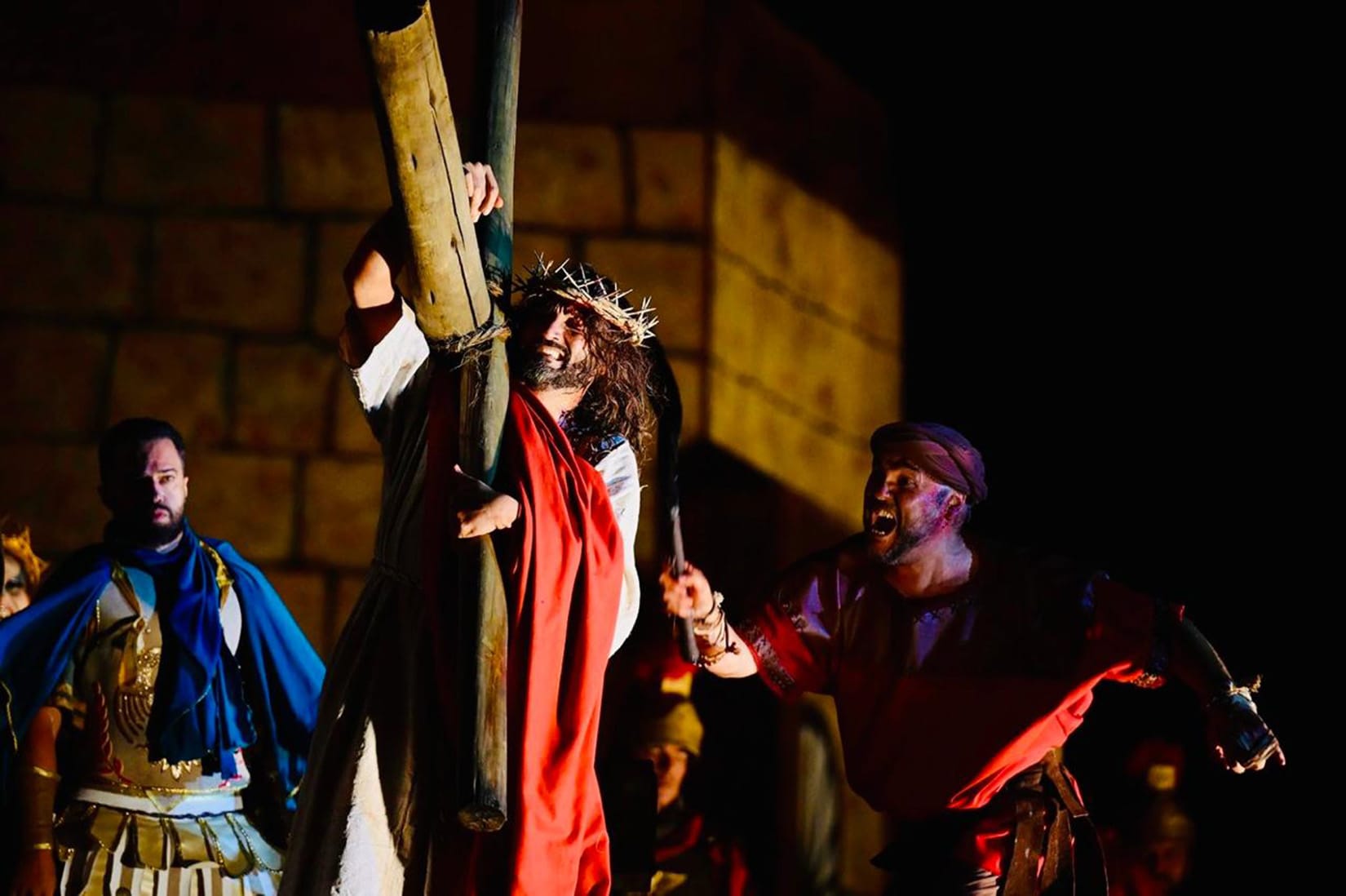 Curitiba é palco da segunda maior Paixão de Cristo do Brasil
