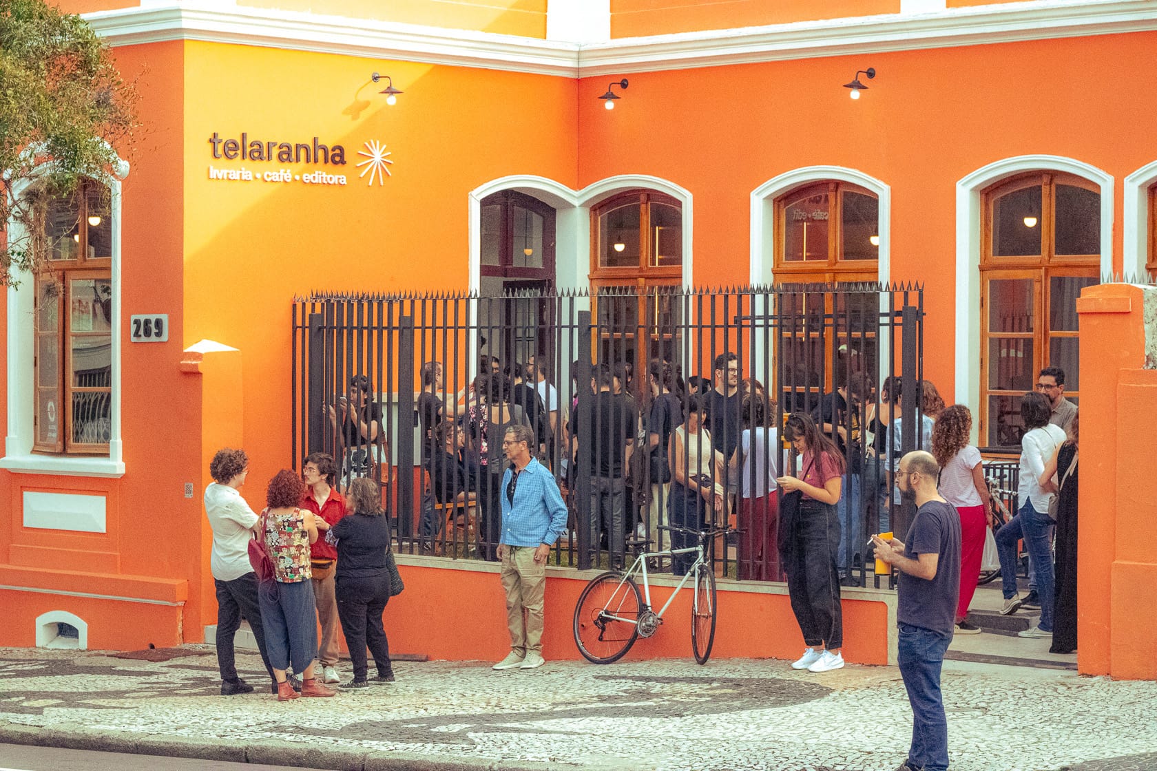 Livraria Telaranha comemora aniversário com programação gratuita