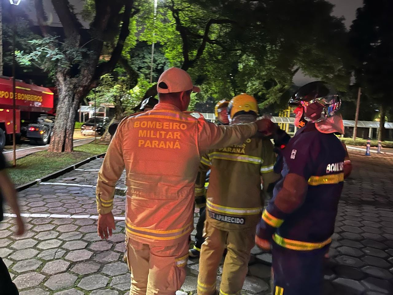 Incêndio faz PUC suspender aulas em todo campus Curitiba