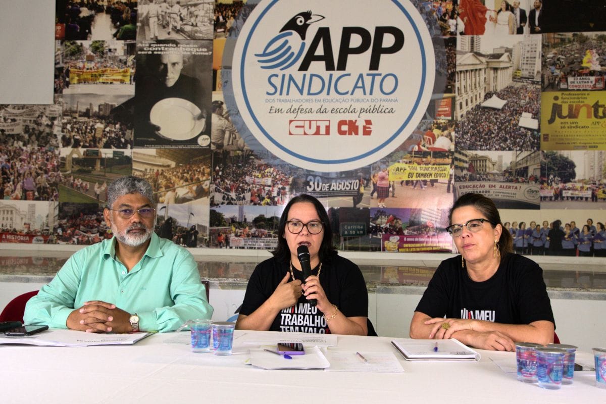 Sem reposição da inflação desde 2017, professores estaduais fazem paralisação nesta terça-feira (29)