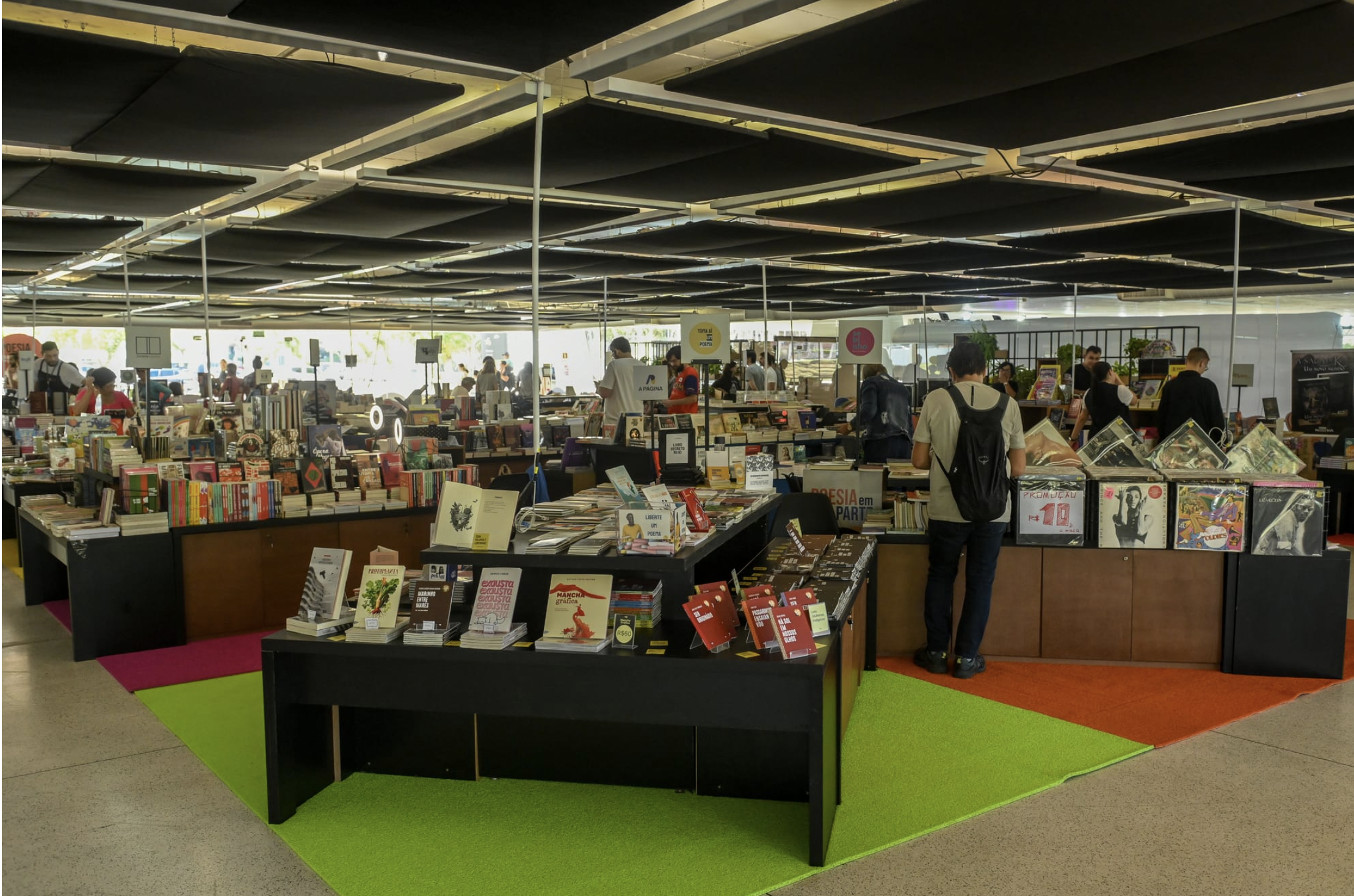 Participação de livrarias e distribuidoras na Semana Literária do Sesc é gratuita