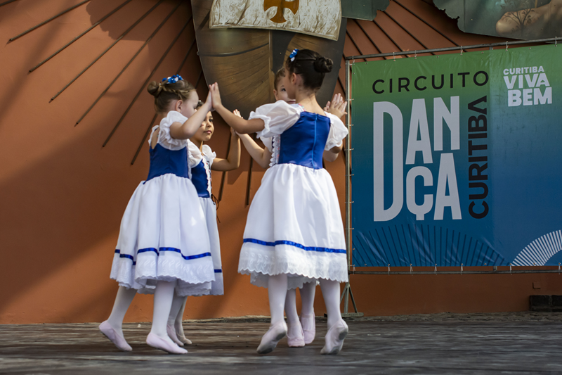 Dança Curitiba Circuito 2025 acontece neste domingo no Memorial