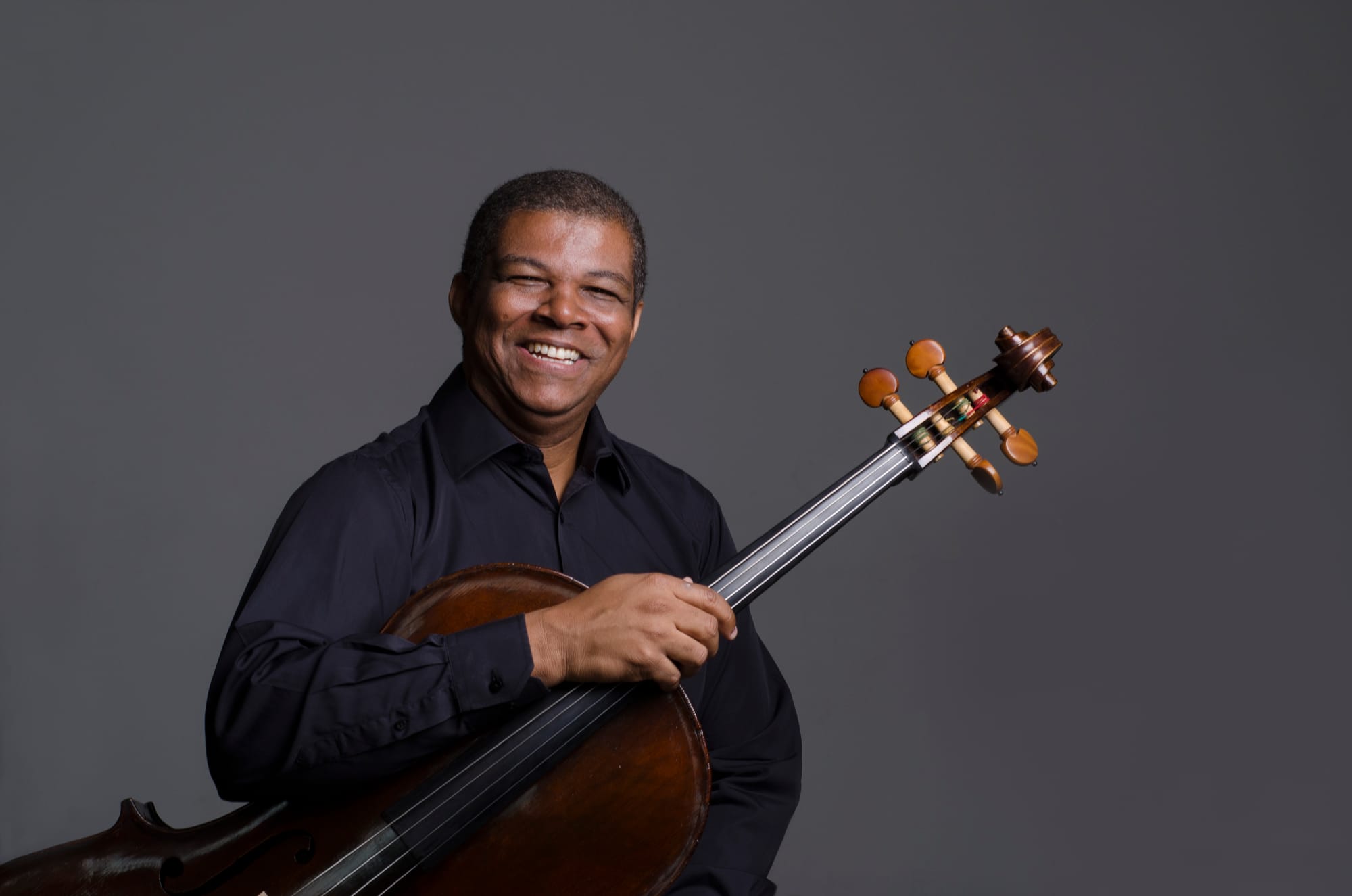 Curitiba recebe festival de violoncelos até domingo