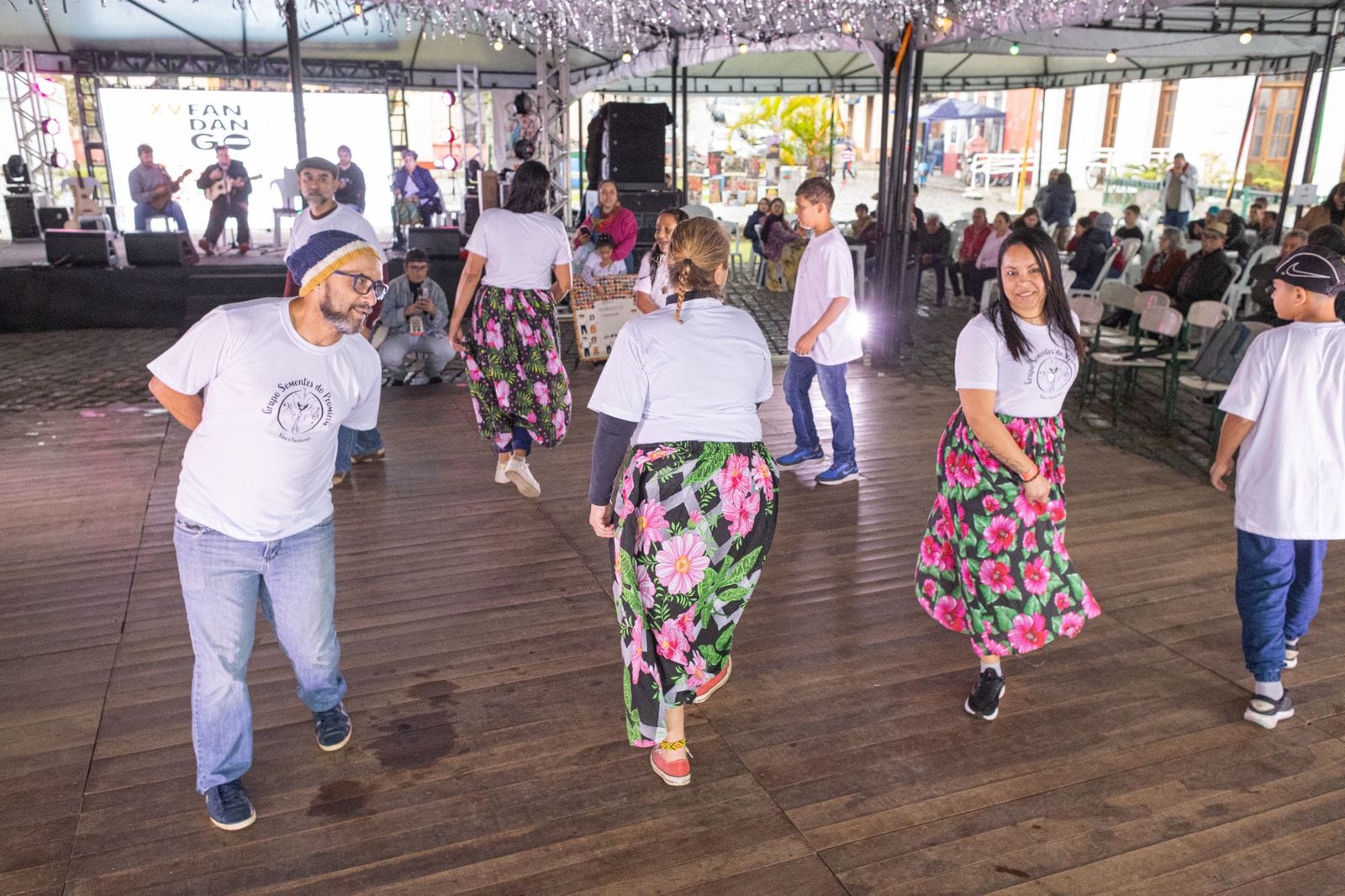 Boi de São João e Festa de São Pedro animam arraiá no litoral paranaense