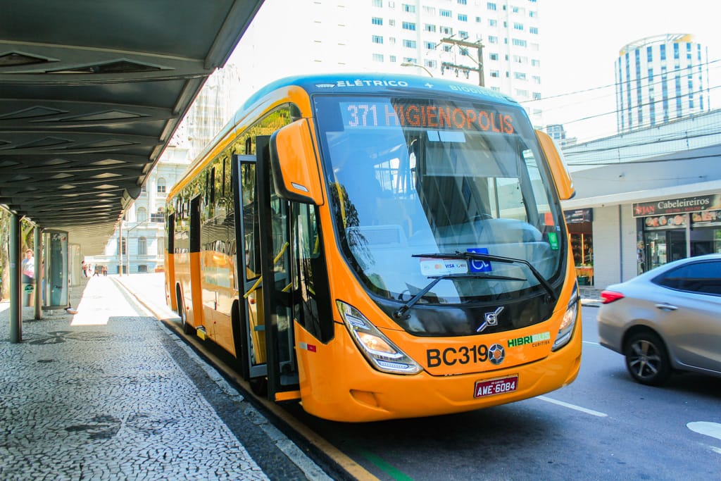 Transporte coletivo perdeu 63% dos passageiros e continua encolhendo