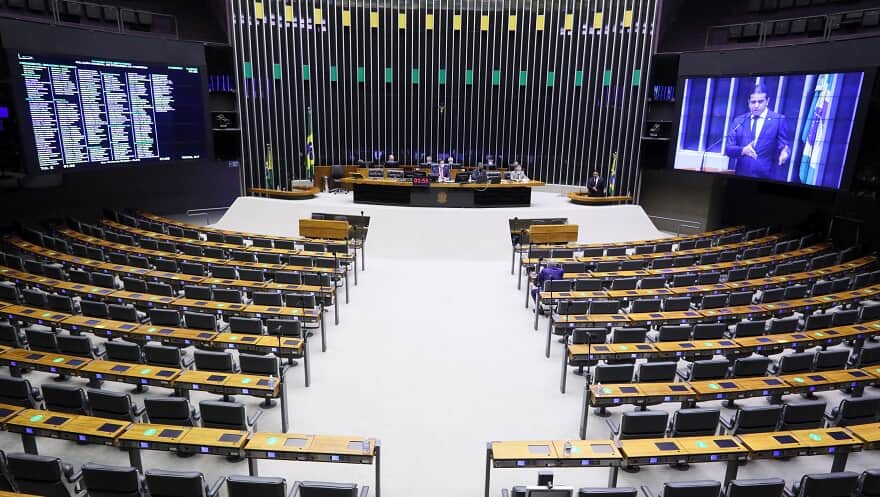 Manobra do Congresso cria mais uma vaga de deputado federal para o Paraná