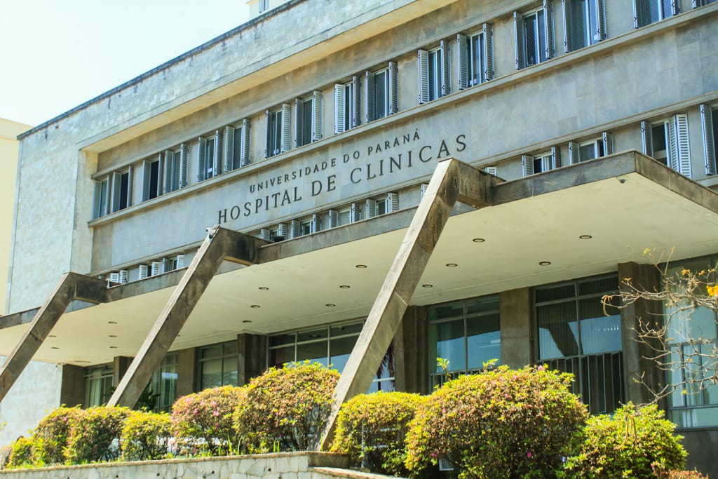Médicos do HC aprovam indicativo de greve e cobram reajuste salarial