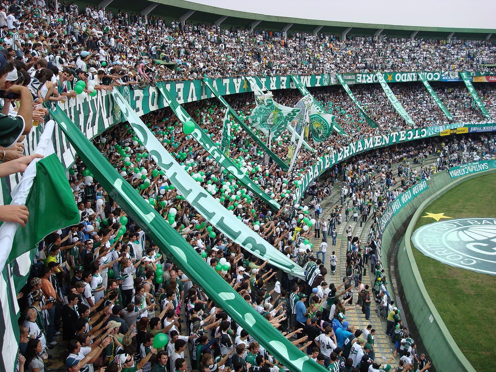 Império Alviverde é banida por mais seis meses; 1,8 mil pessoas serão barradas em estádios