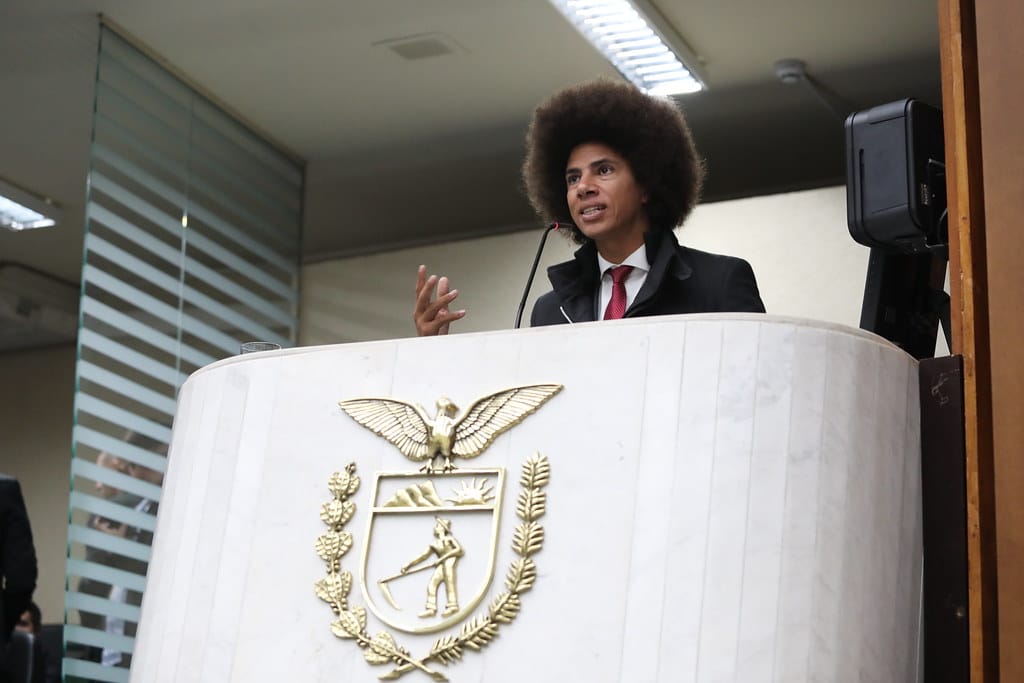 Punição não tem relação com protesto de professores, diz Renato Freitas