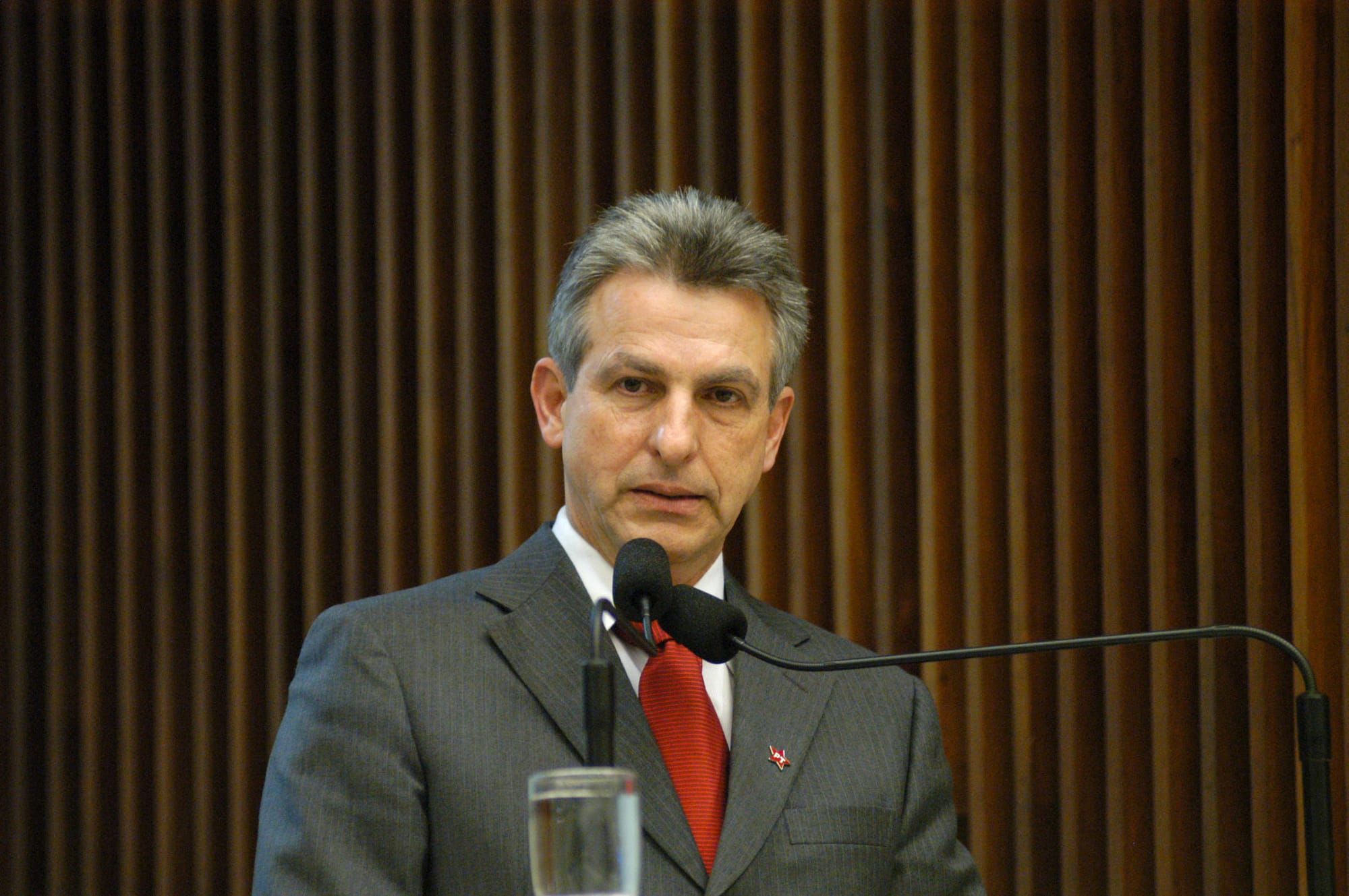 Veneri anuncia apoio a Arilson Chiorato contra Zeca Dirceu