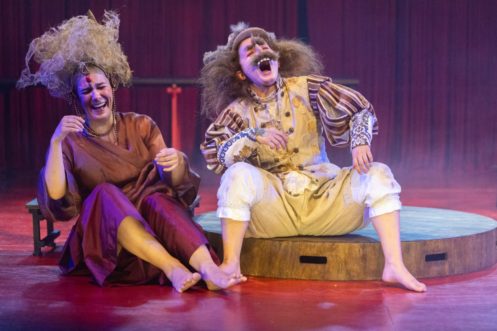 Ave Lola leva Shakespeare ao Guairinha em uma boa ação que merece aplausos de pé