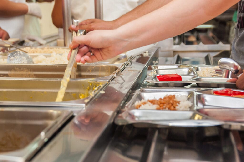 Empresa rompe contrato e Restaurantes Universitários da UFPR ficam fechados