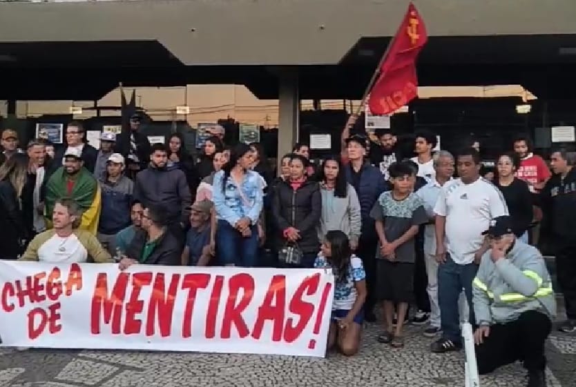 Após pressão popular, Copel suspende demolição de casas em Tamandaré