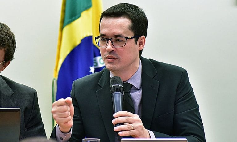 Deltan Dallagnol tem 15 dias para indenizar Lula por "caso do PowerPoint"