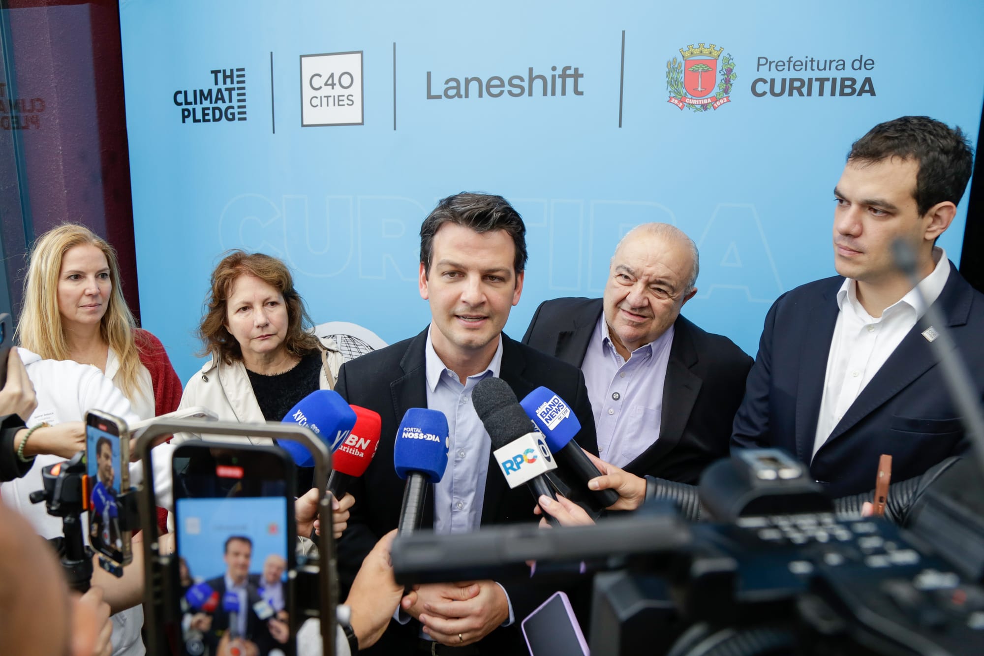 Aumento da arrecadação desacelera sob Pimentel