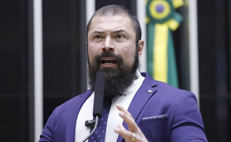 Deputado bolsonarista é condenado por fake news contra Beto Madalosso