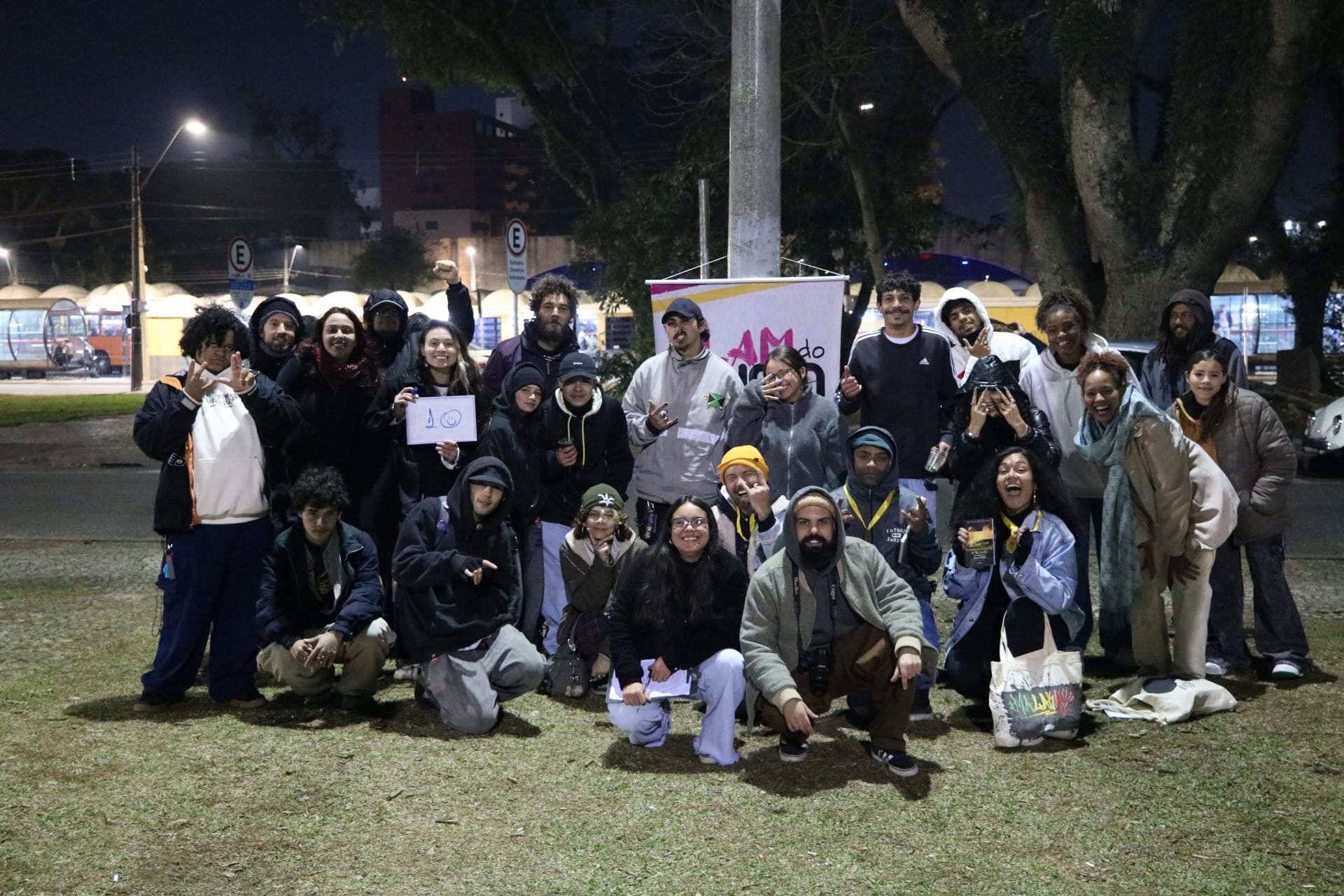 Das rimas de protesto às histórias de vida, a poesia marginal que pulsa no bairro Portão