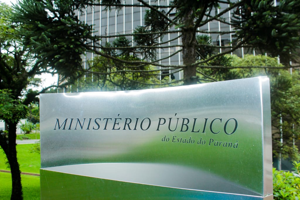 placa escrito ministério público