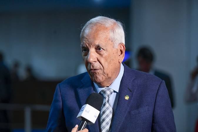 Dois senadores paranaenses estariam apoiando impechament de Moraes