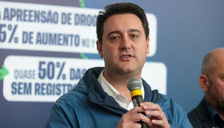 Ratinho faz post de solidariedade após prisão de Bolsonaro e é criticado pelos dois lados
