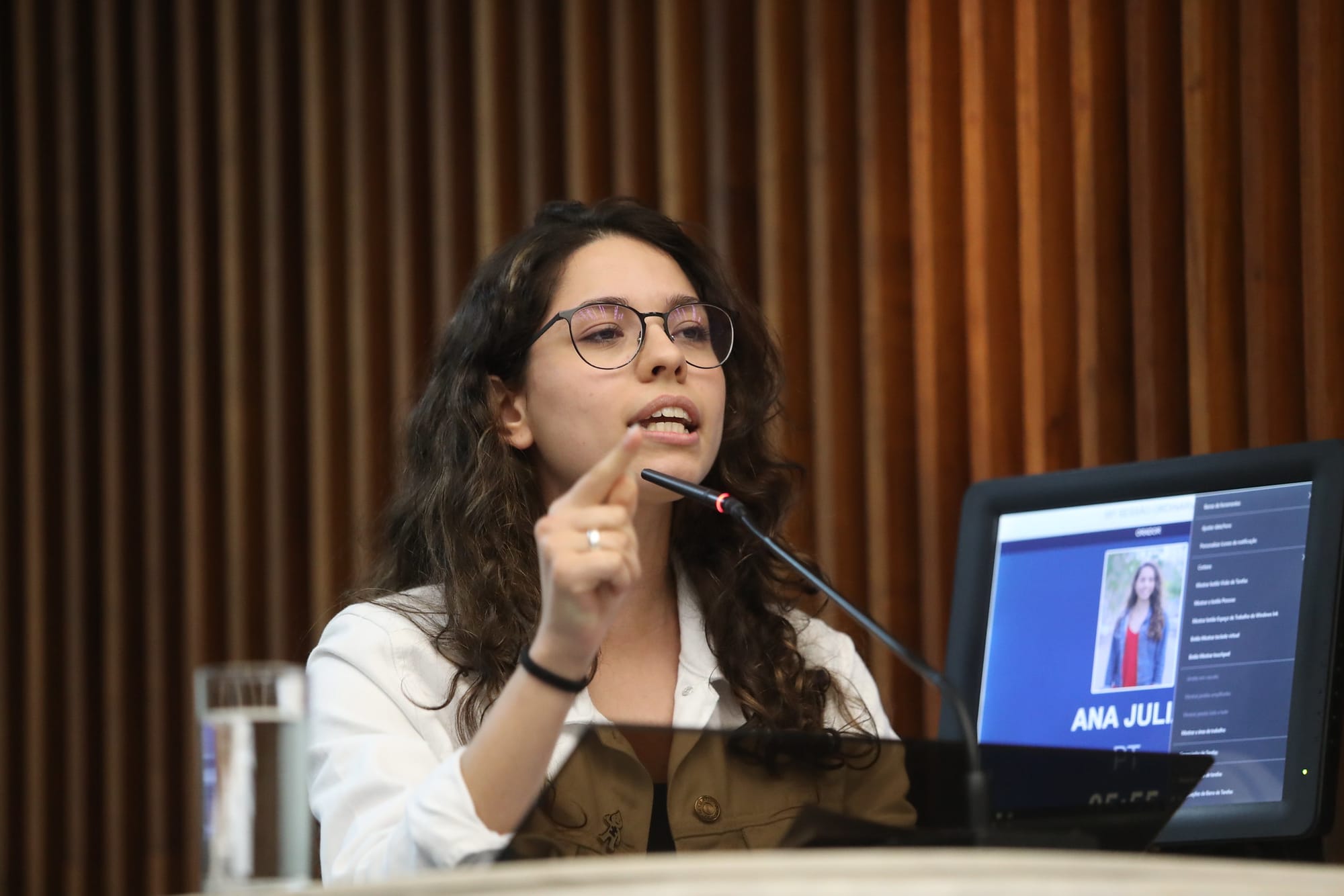 Deputada cobra fiscalização de postos após operação que revelou fraudes ligadas ao PCC