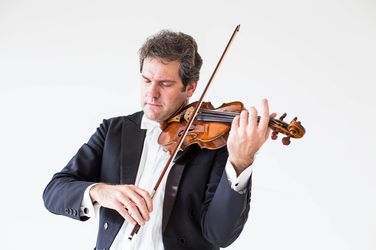 Violinista Alessandro Borgomanero convidado da Orquestra Sinfônica