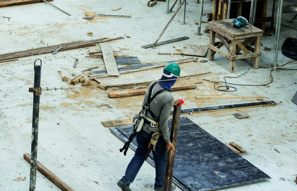 Empregos na construção lideram aumento do estoque de vagas no Paraná