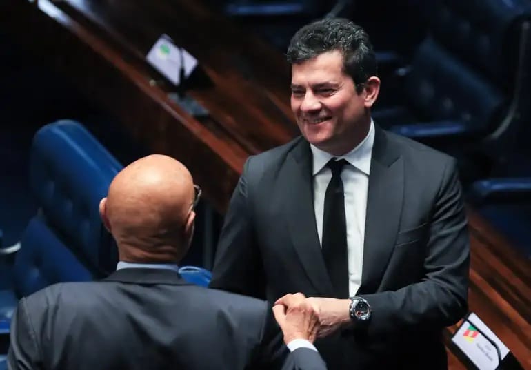 Antes de votar contra, Sergio Moro tentou “salvar” a PEC da Blindagem