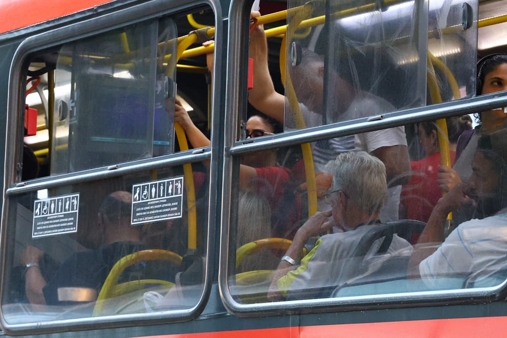 Urbs paga R$ 1,68 a mais que a tarifa social por passageiro em setembro