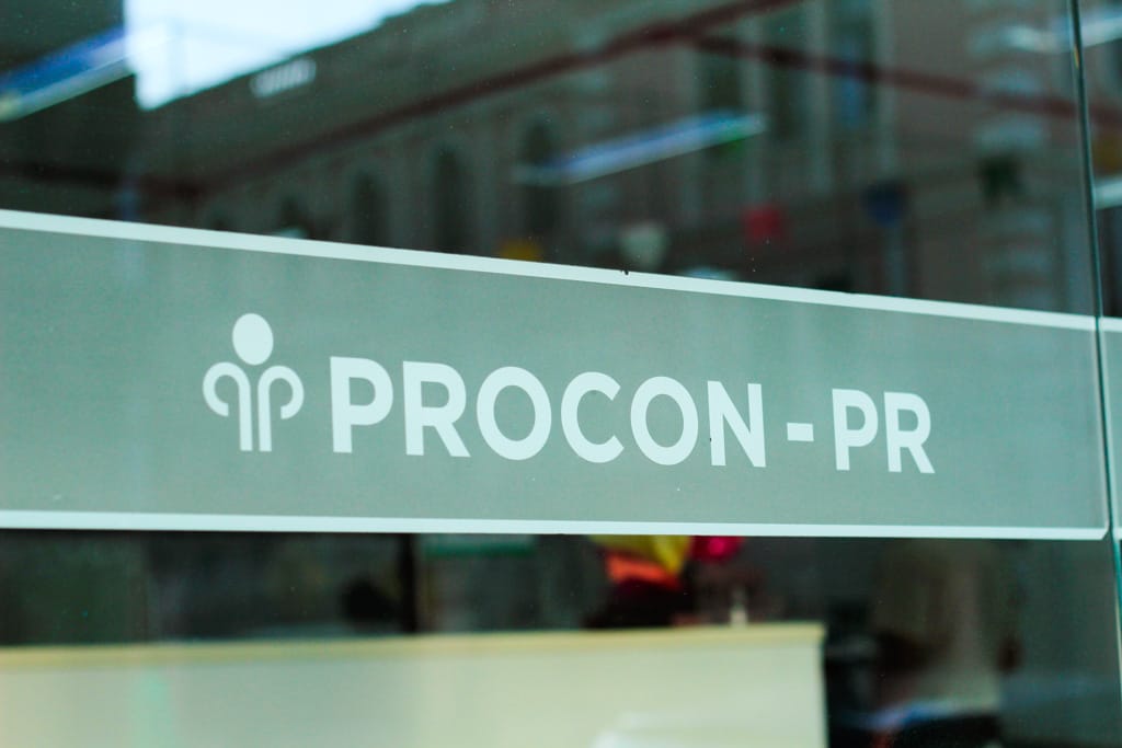 placa escrito PROCON-PR