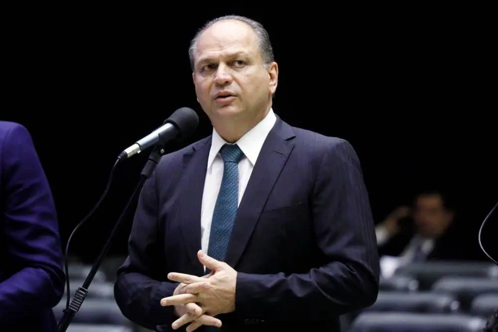 Ricardo Barros defendeu no Banco Central empresário condenado por desconto ilegal de aposentados