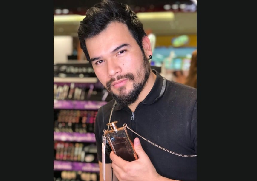 homem branco com barba