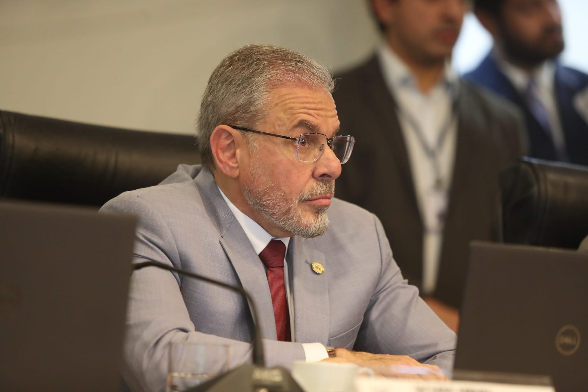 PF vai investigar se Arruda cometeu crime de violência de gênero contra Ana Júlia