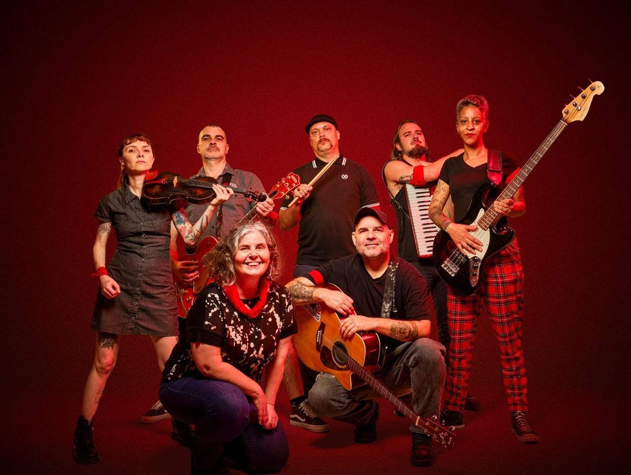 Banda Partigianos é uma das bandas que toca no encerramento do Festival Outubro Vermelho.