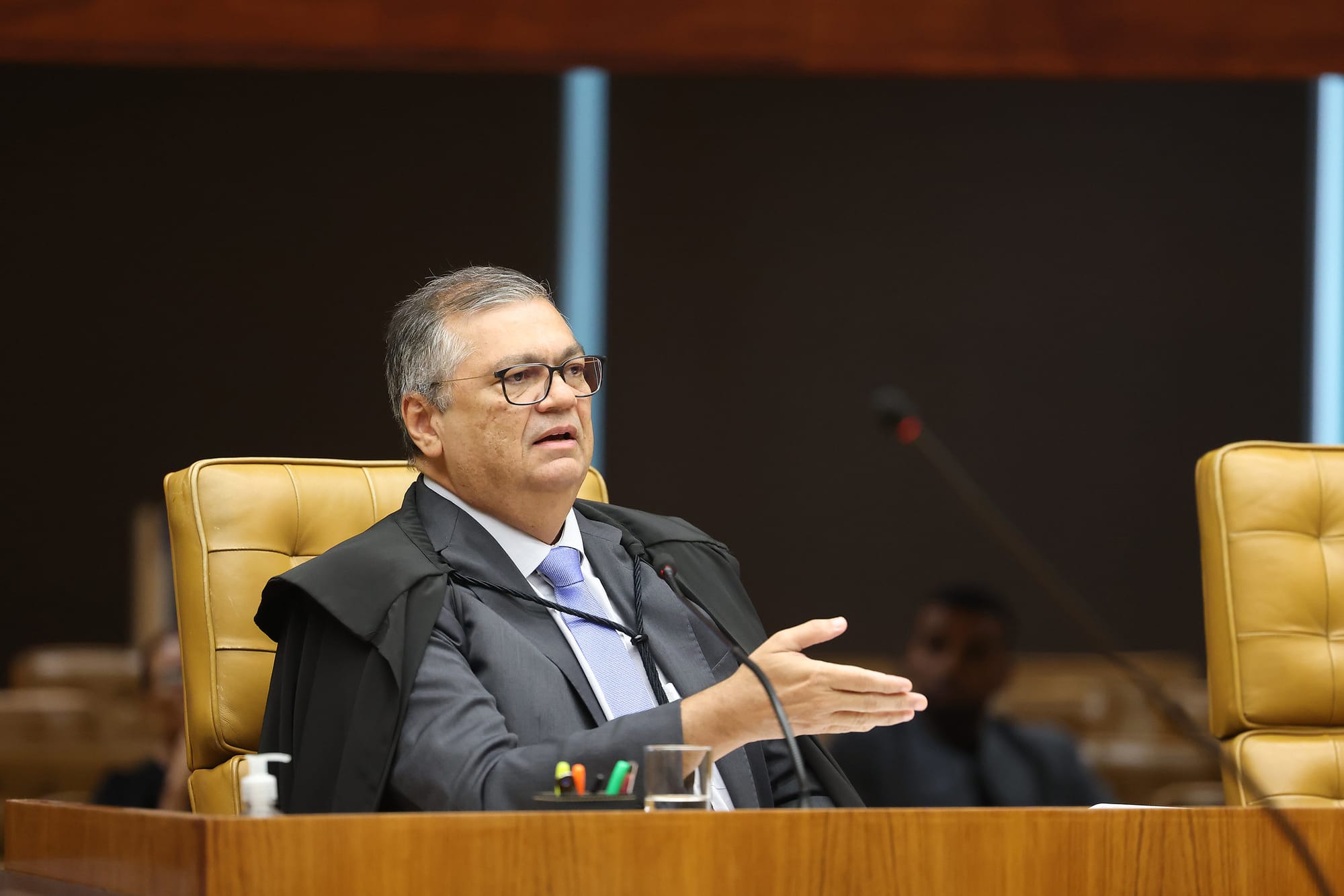 Flávio Dino será relator de ação que questiona legalidade da privatização da Celepar no STF