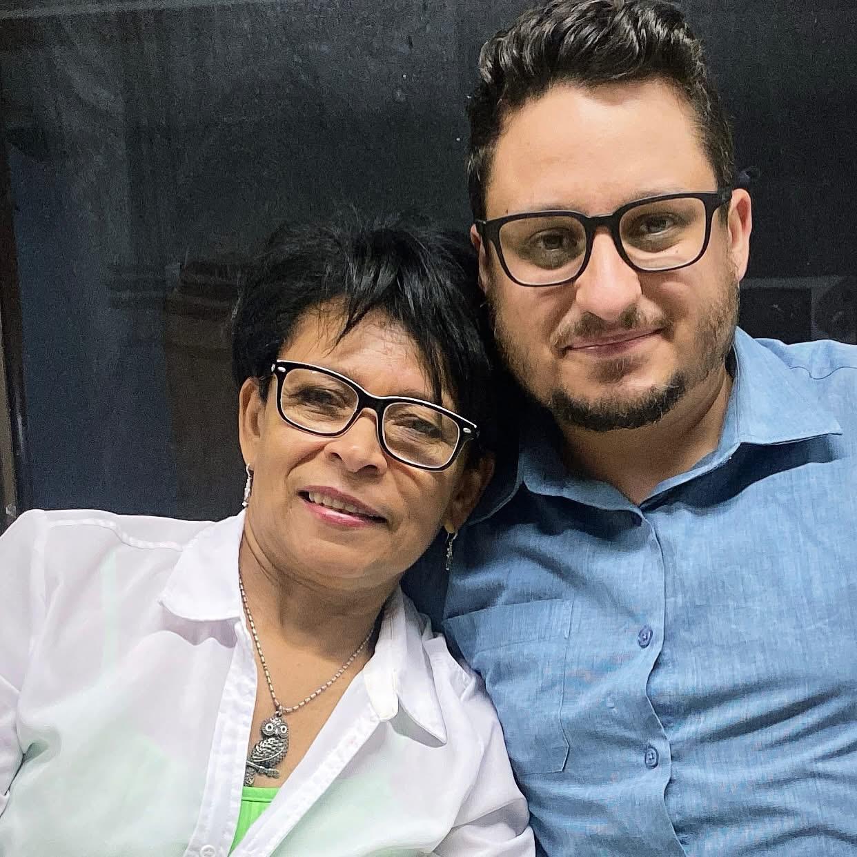 Jornalista curitibano denuncia agressão contra a própria mãe