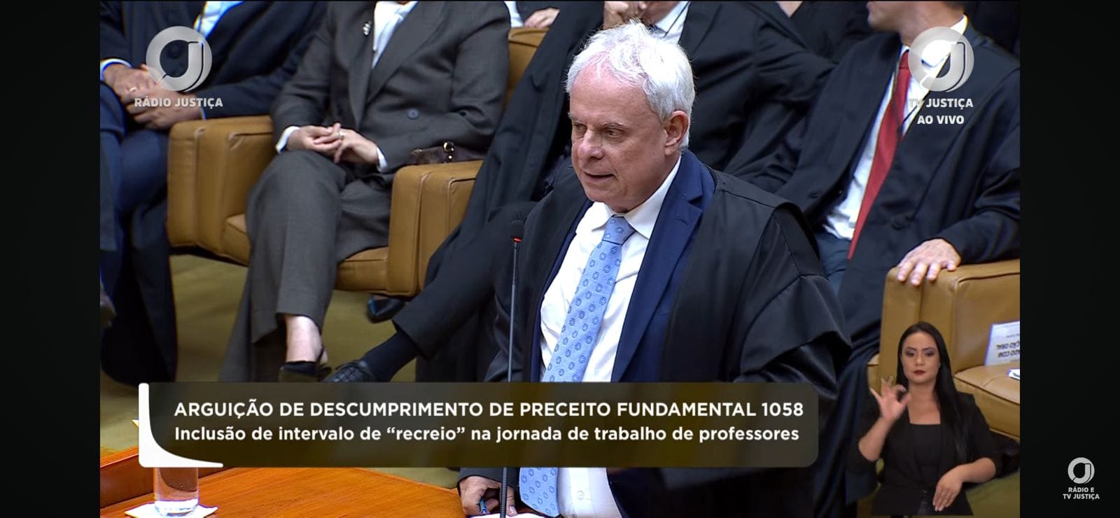 Professores do ensino privado conquistam vitória histórica no STF