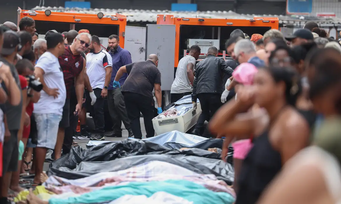 Necropolítica e vidas descartáveis no massacre do Rio de Janeiro