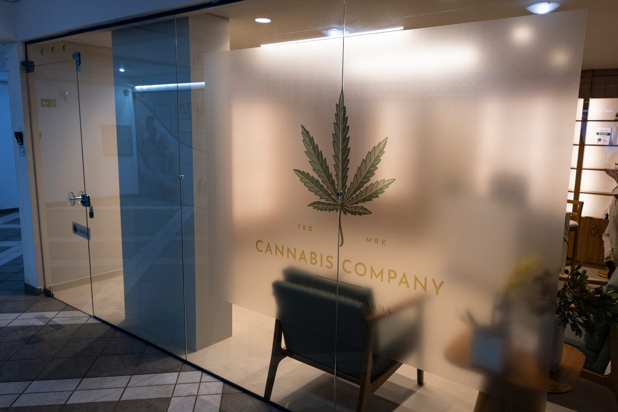Abre em Curitiba a primeira farmácia exclusiva para medicamentos à base de cannabis