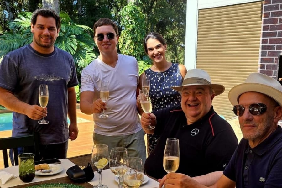 Natal da Disney: Rafael Greca é o amigo nada secreto da turma do Mickey
