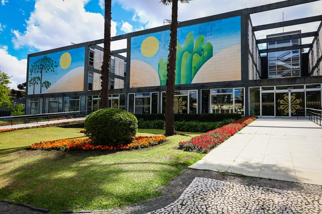 Confira o que abre e fecha no Ano Novo em Curitiba