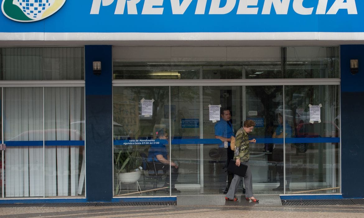 Agências do INSS de Curitiba ficarão fechadas até segunda