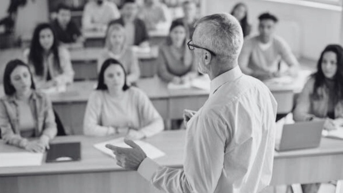 Redução de Descontos Previdenciários para professores com mais de uma fonte de renda