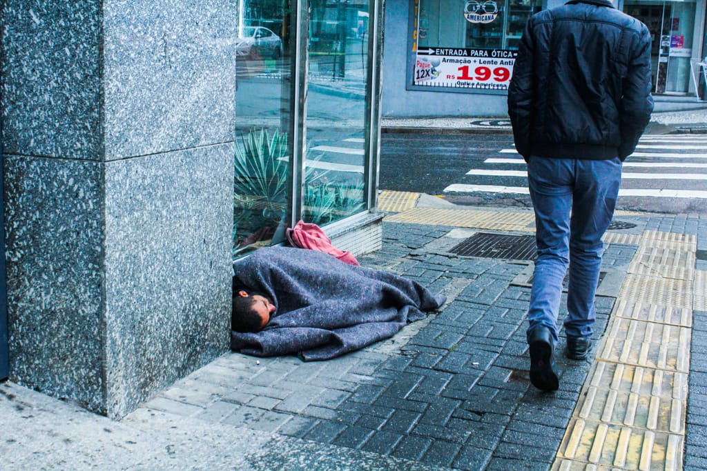 Curitiba faz uma internação involuntária por dia de pessoas em situação de rua