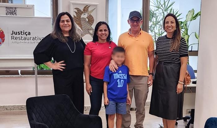 Justiça brasileira promove reencontro de pai e filho venezuelanos