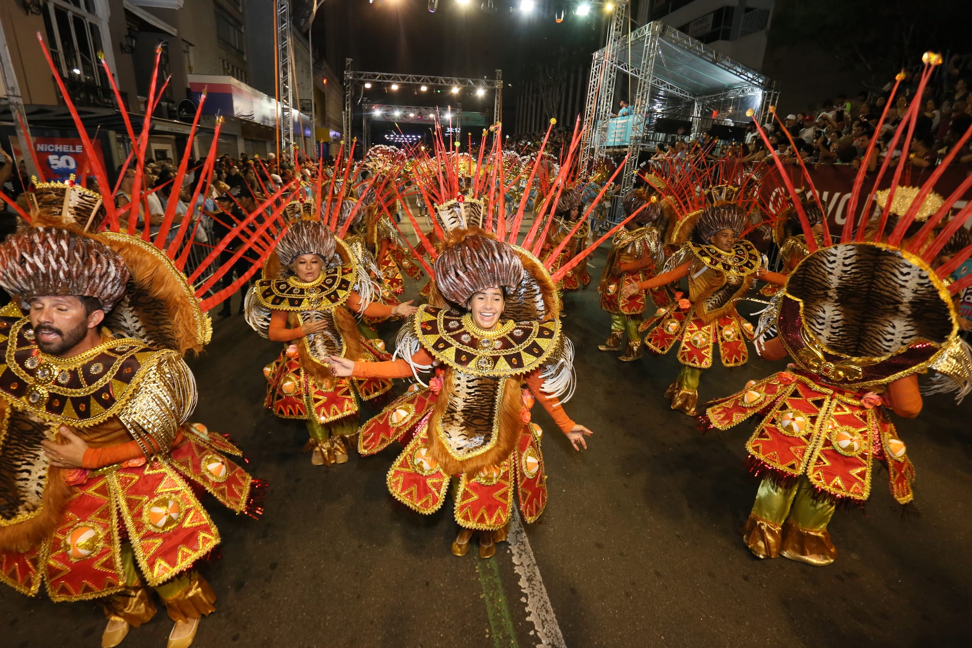 Deixa Falar é campeã do Carnaval de Curitiba 2026