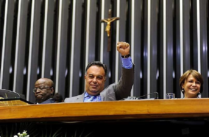 Cassado em 2014, André Vargas planeja volta à Câmara dos Deputados