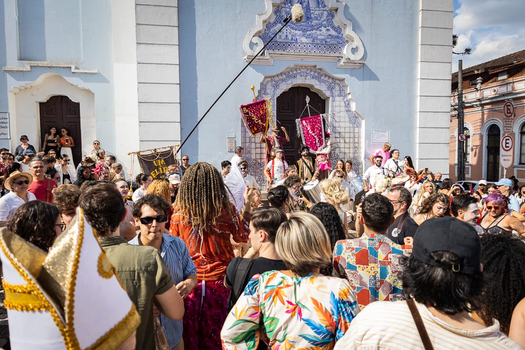 Confira a agenda dos blocos de rua e pré-carnaval de Curitiba