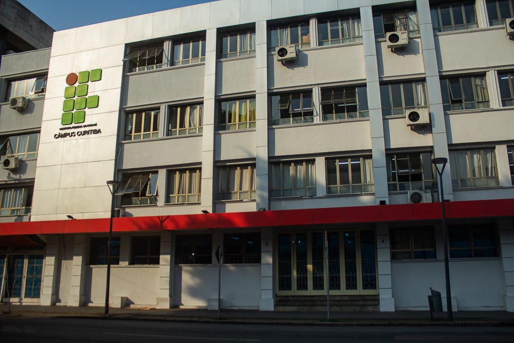 fachada prédio ifpr